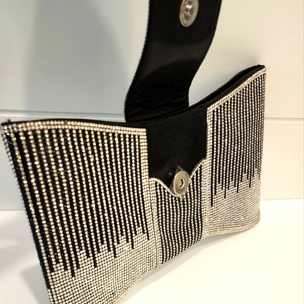 Pavé Silver & Black Women's Rhinestone Bowtie Shape Clutch Handbag Purse - Picture 8 of 13